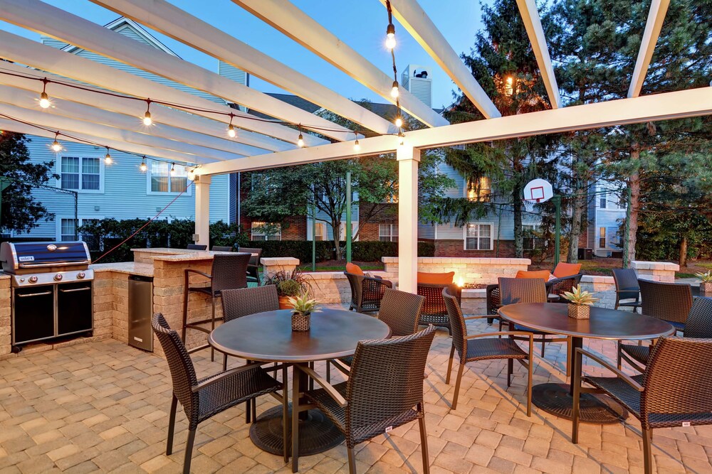 Staybridge Suites Columbus Worthington - photo 27