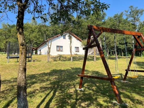 Căsuța bunicii in Viseu De Sus, Romania