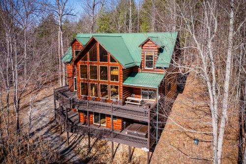 Majestic Manor Peaceful Modern Cabin Retreat Near Watauga Lake 22027541 — Butler