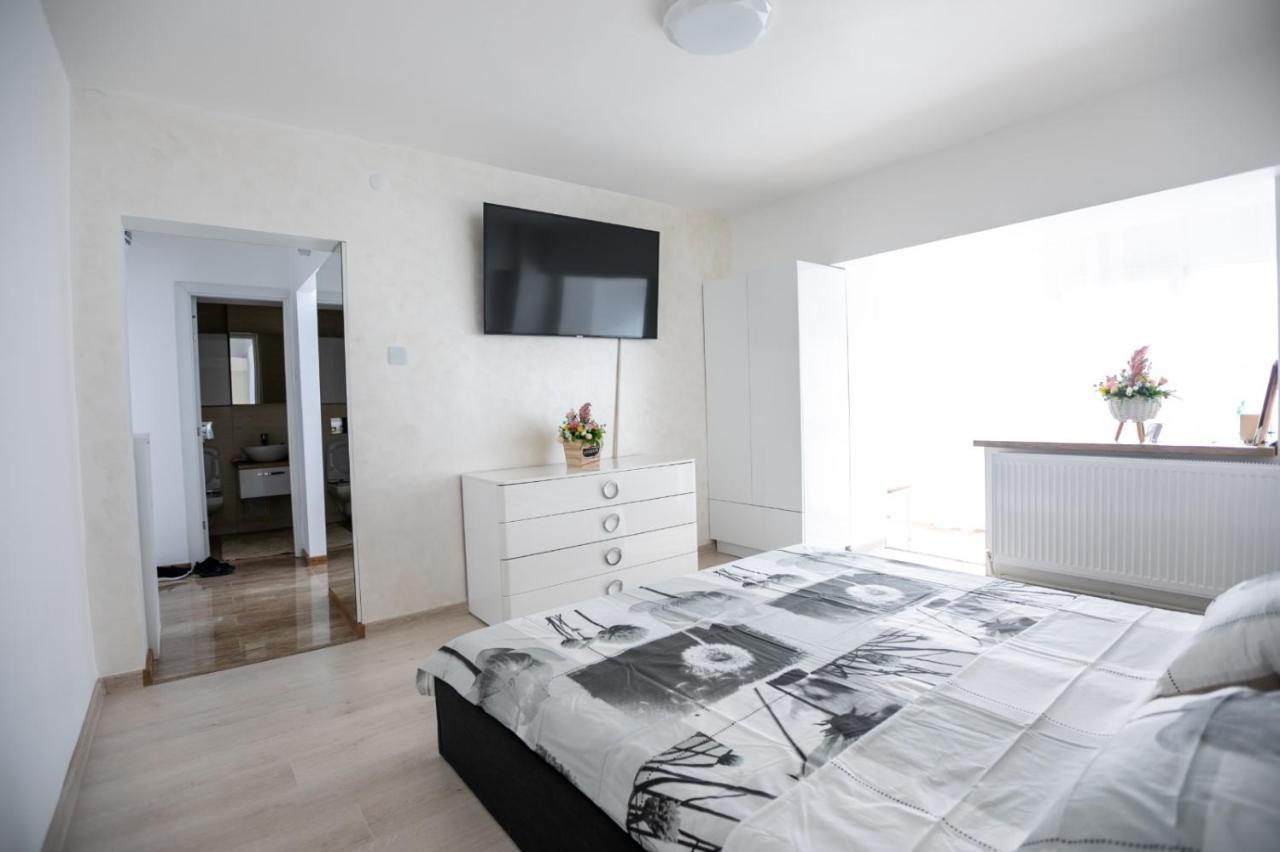 Apartament Central — 4-Star Luxury Hotel in Targu Jiu, Romania