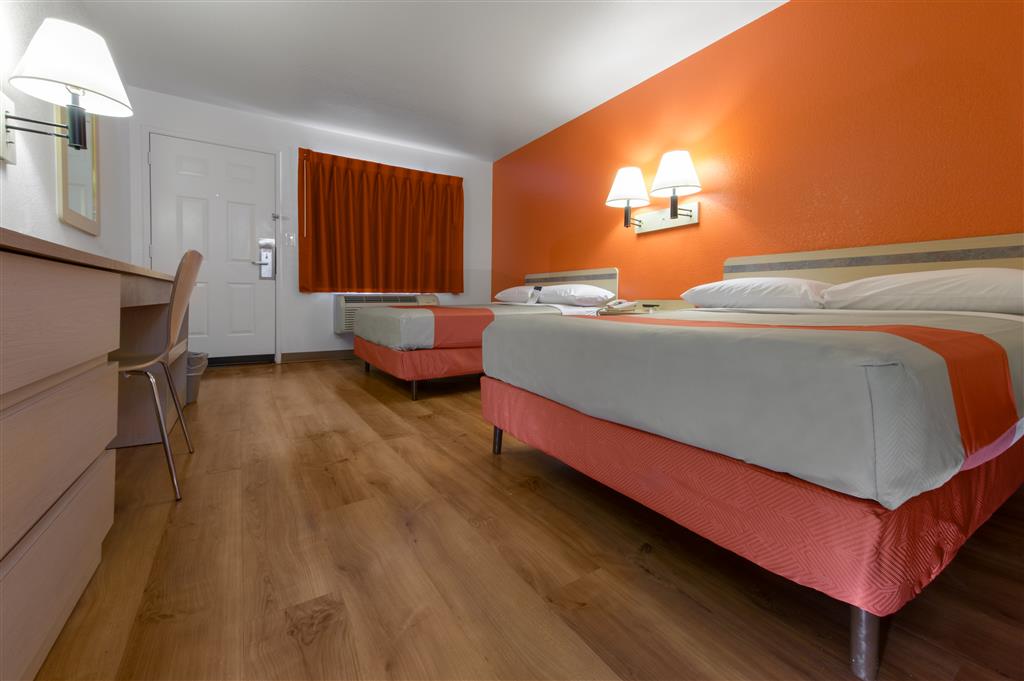 Motel 6 Saint Joseph MO - photo 4