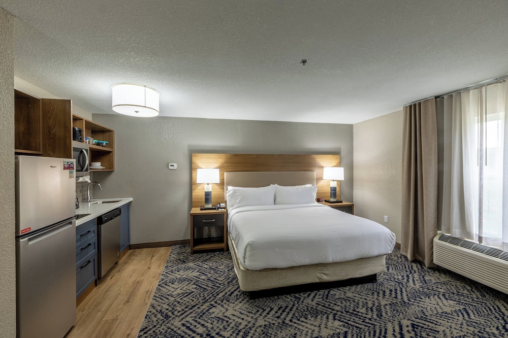 Candlewood Suites Wichita Northwest - photo 13