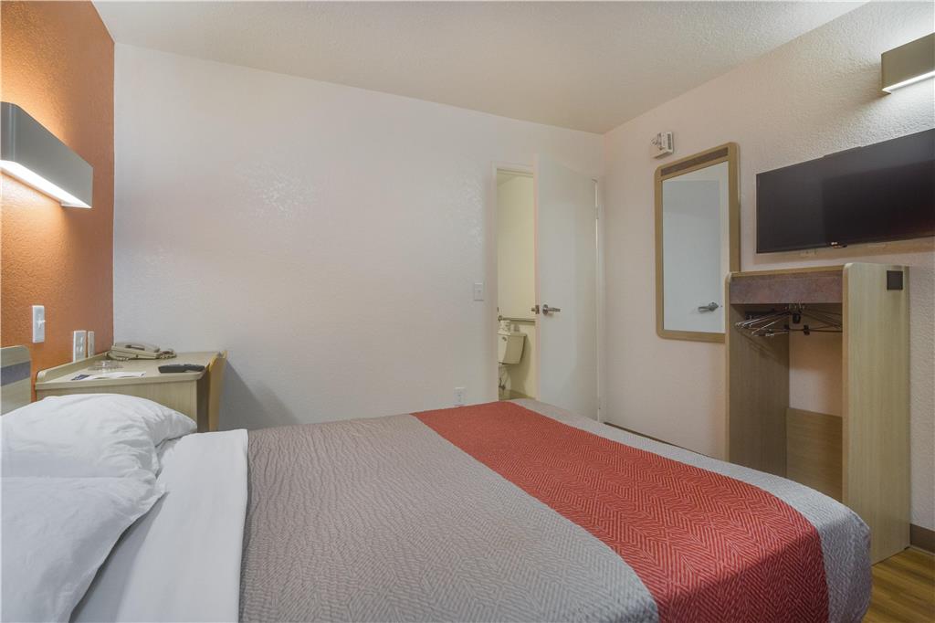 Motel 6 Lakewood CO - photo 13