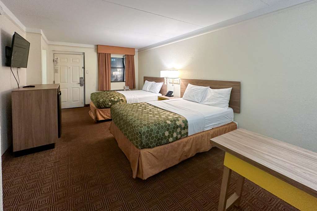 Econo Lodge Augusta North Washington Road - photo 24