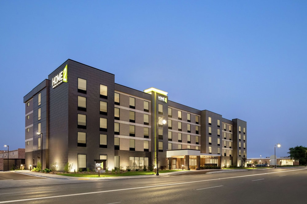 Home2 Suites by Hilton Milwaukee West - photo 34