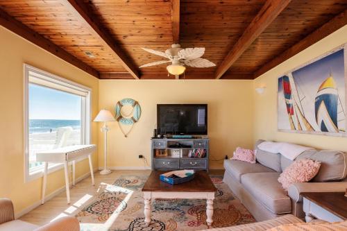 Lisa Lu by Oak Island Accommodations - photo 18