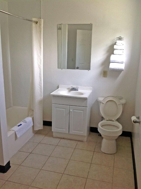 Country Hearth Inn & Suites Delmar - photo 4