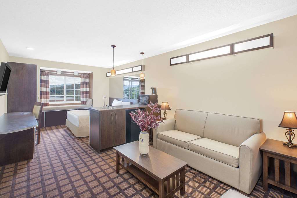 Microtel Inn by Wyndham Franklin - photo 13