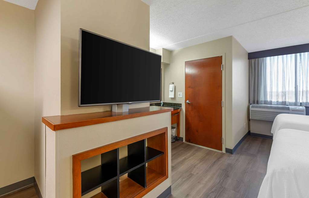 Extended Stay America Premier Suites Cleveland Independence - photo 32