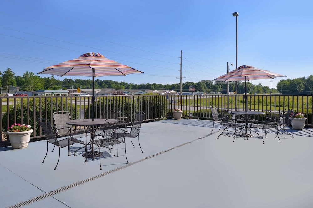 Hampton Inn Carbondale - photo 38