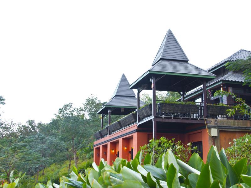 Thaton Hill Resort — Mae Ai
