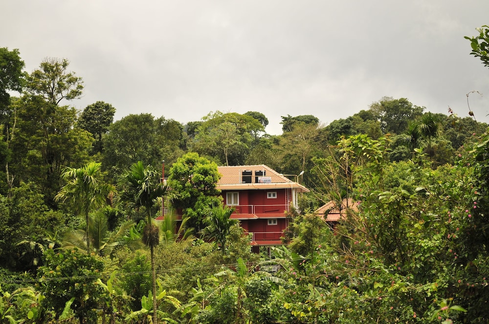 SanJose Holiday Home Resort - carbon neutral hotel in Virarajendrapet