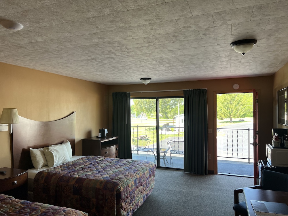 All Star Inn & Suites - photo 182