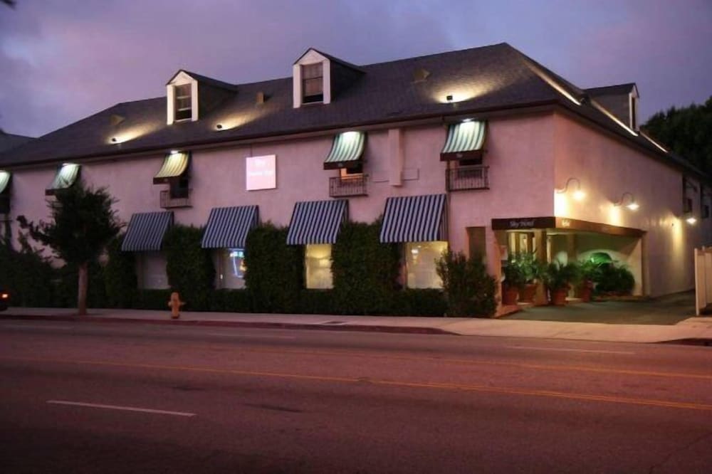 L.A. Sky Boutique Hotel - photo 48