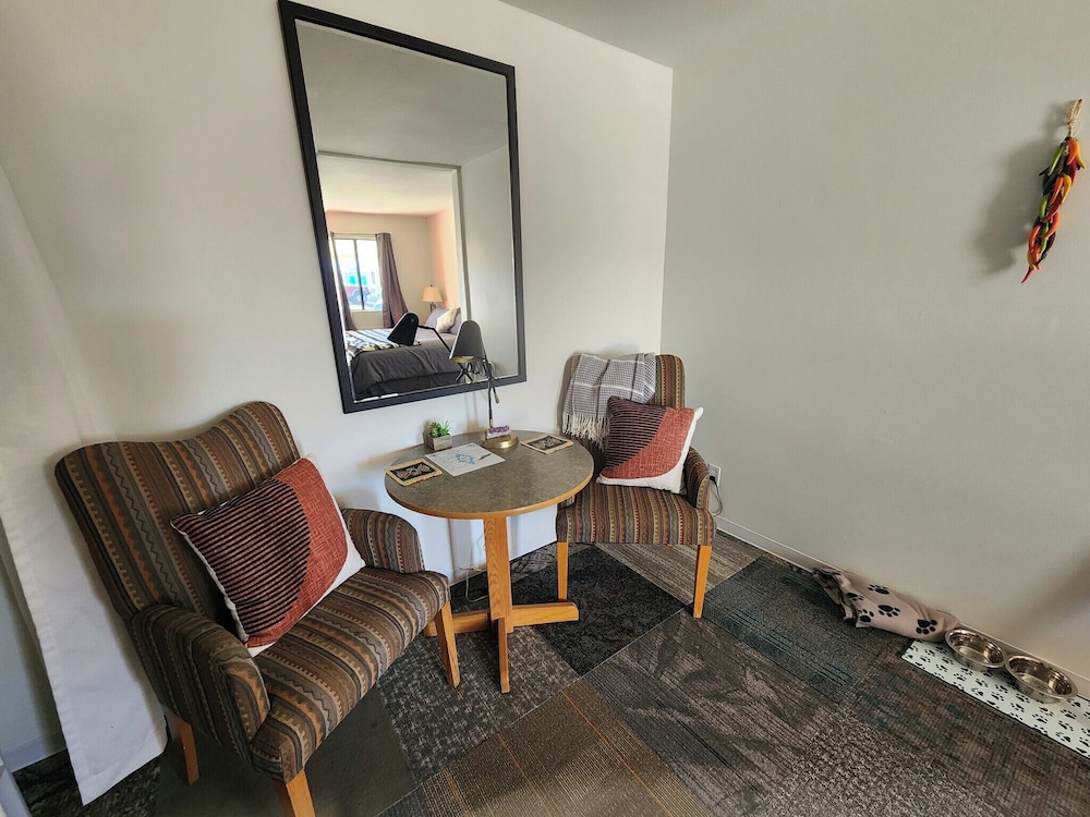 Southwest Motel - photo 5