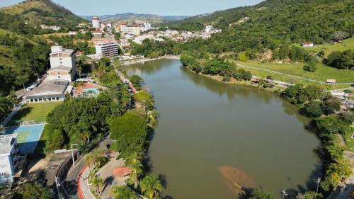 Hotel Cavalinho Branco Águas de Lindoia Aptos 241 e 317 in Aguas De Lindoia, Brasil