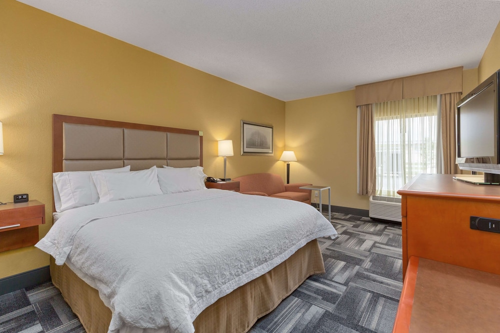 Hampton Inn Owensboro South - photo 19