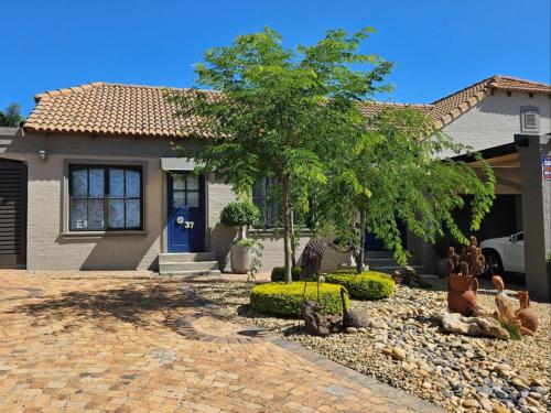 At 37 Masters Way — 4-Star Luxury Hotel in Worcester, South Africa