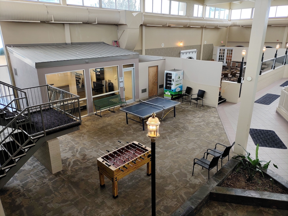 Grand Idaho Inn and Suites - photo 13