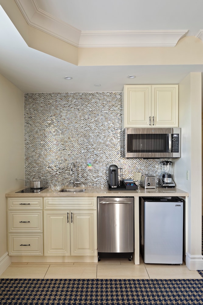 Opal Grand Oceanfront Resort & Spa - photo 40