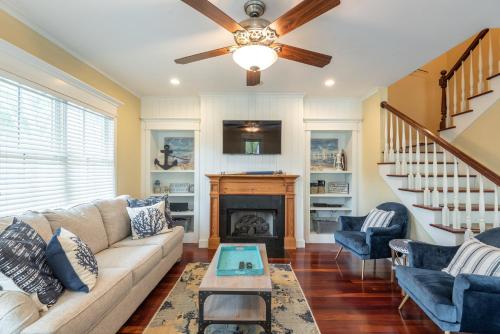 New Listing 114A W Hudson Ave Open Layout Close to Everything - photo 35