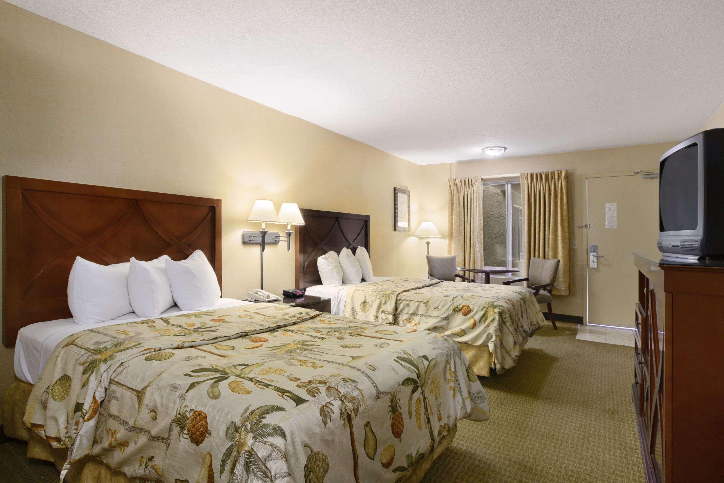 Days Inn and Suites Sea World - photo 15