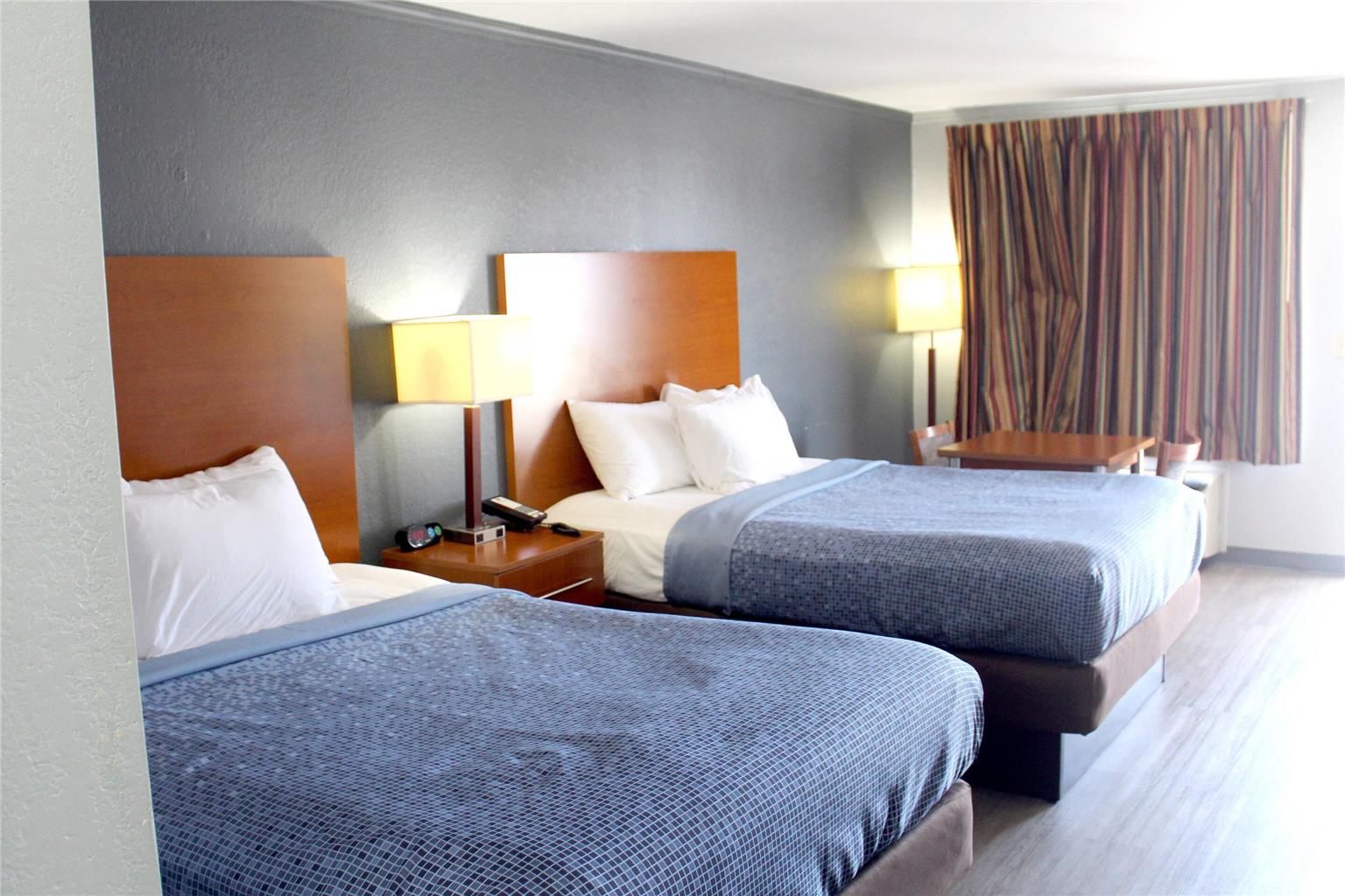 Econo Lodge Franklin South - photo 37