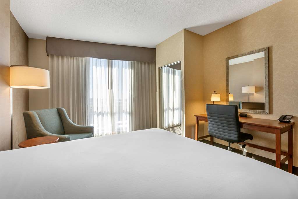 Drury Plaza Hotel Phoenix Tempe - photo 36