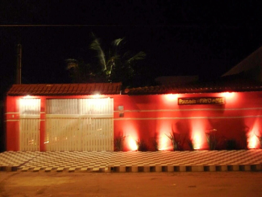 Pousada Favo De Mel — Guaruja