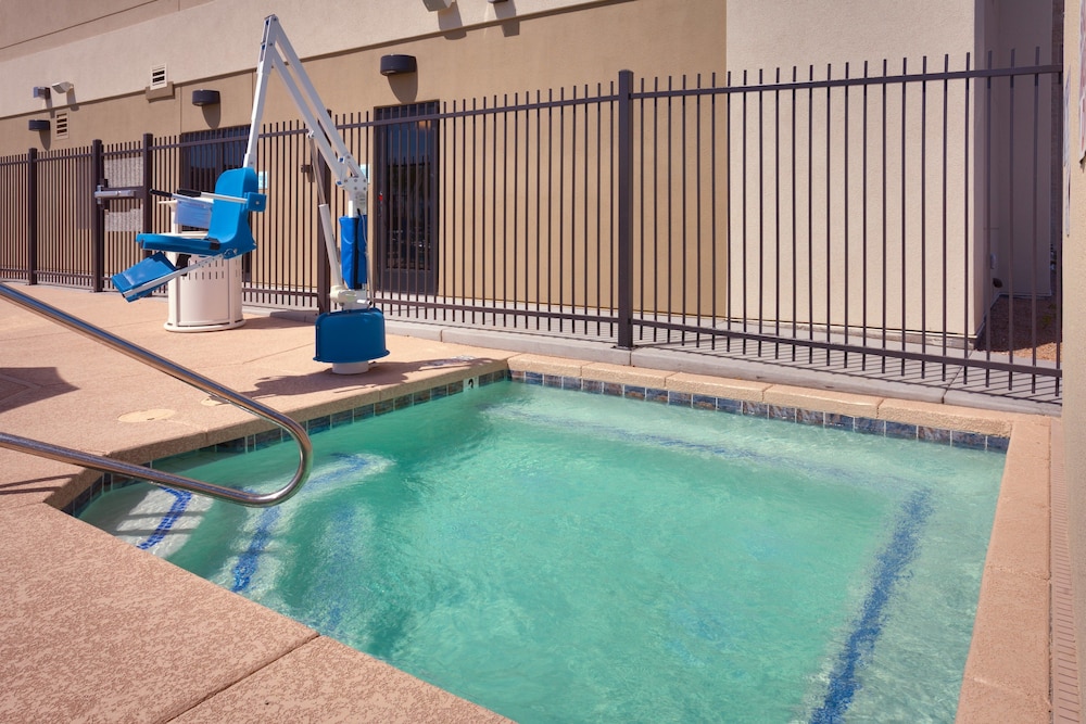 Holiday Inn Express & Suites Phoenix West Buckeye by IHG - photo 30
