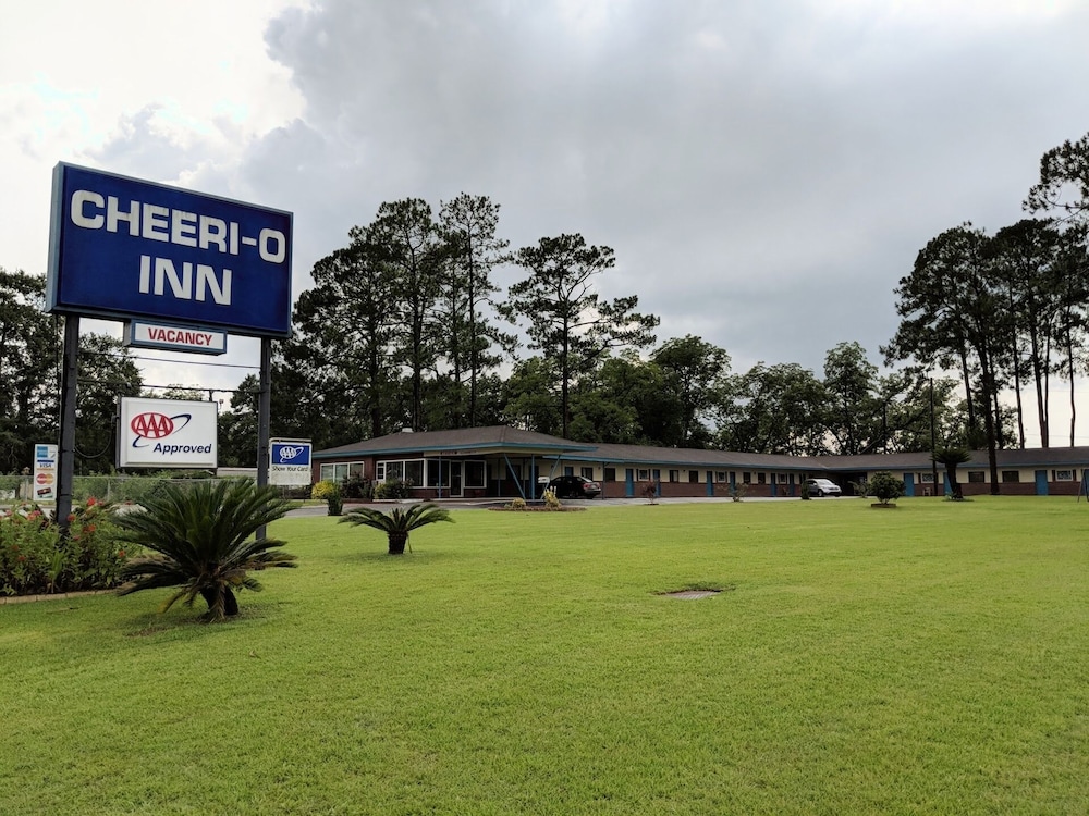 Cheerio Inn Glennville - featured photo