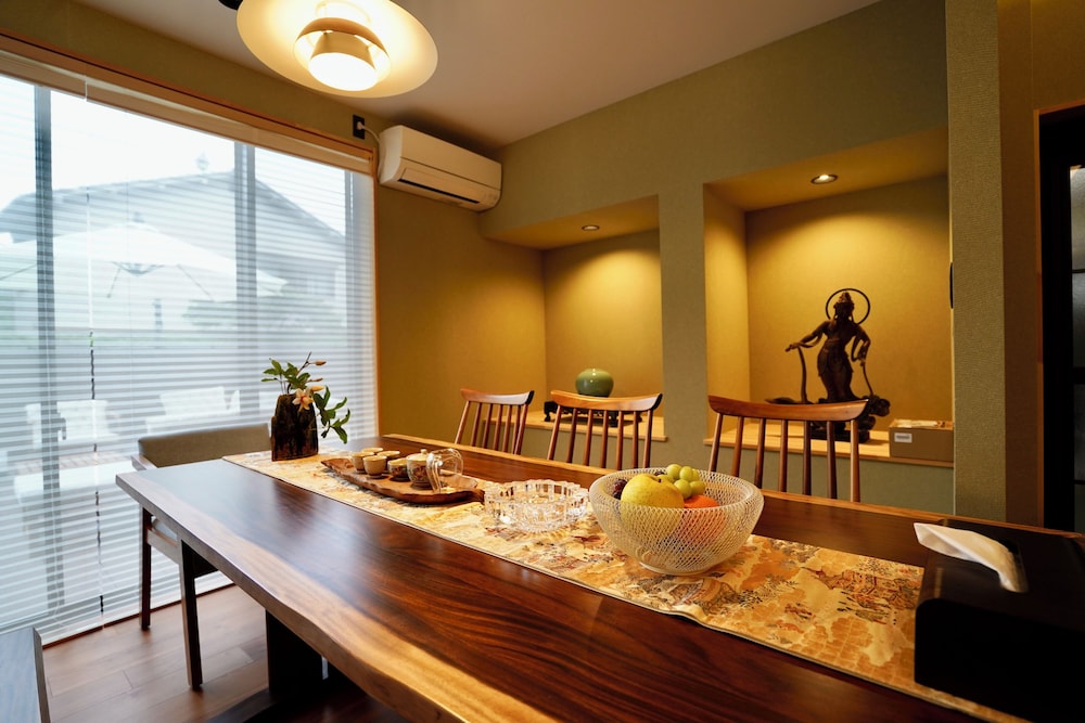 HakuYase - carbon neutral hotel in Iwakura