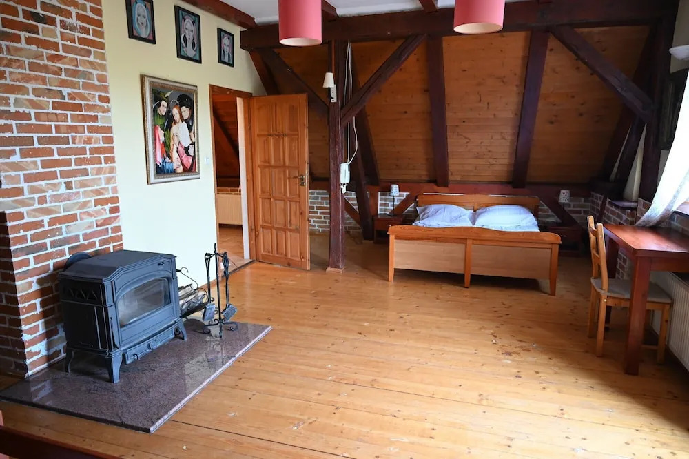 Mazurskie Uroczysko — hotel in Pozezdrze