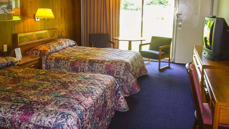Kings Inn Cleveland - photo 12
