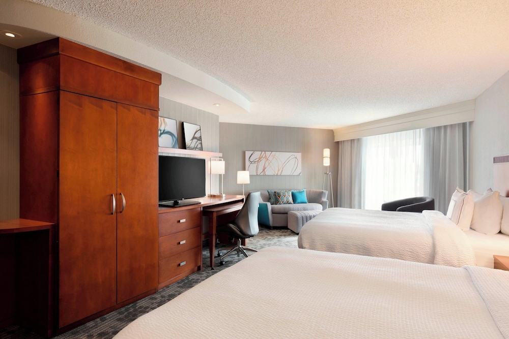 Courtyard Marriott Fort Smith Downtown - photo 6