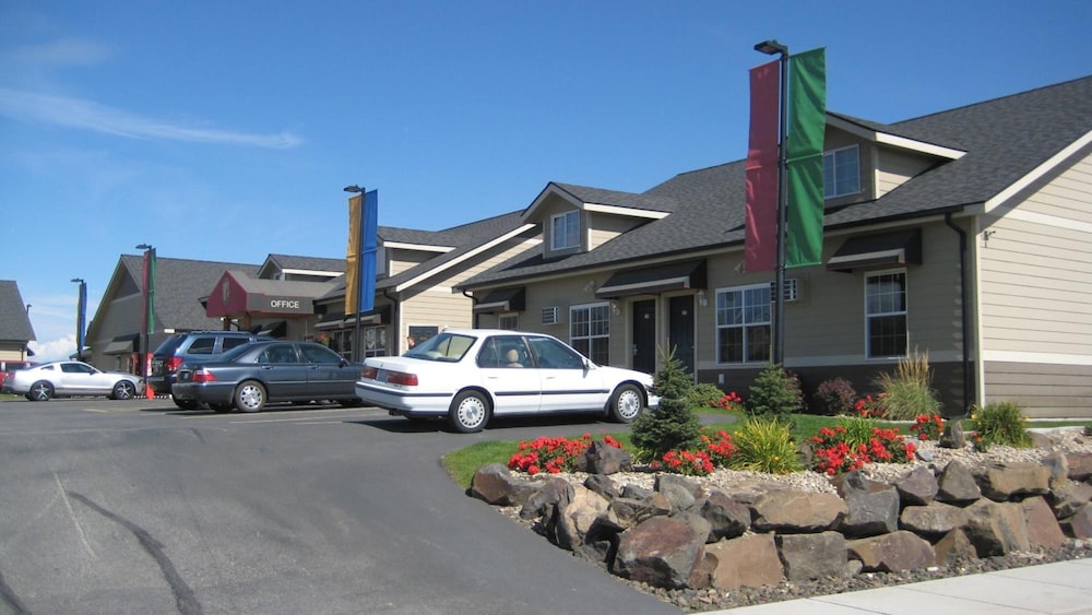Stratford Suites - photo 22