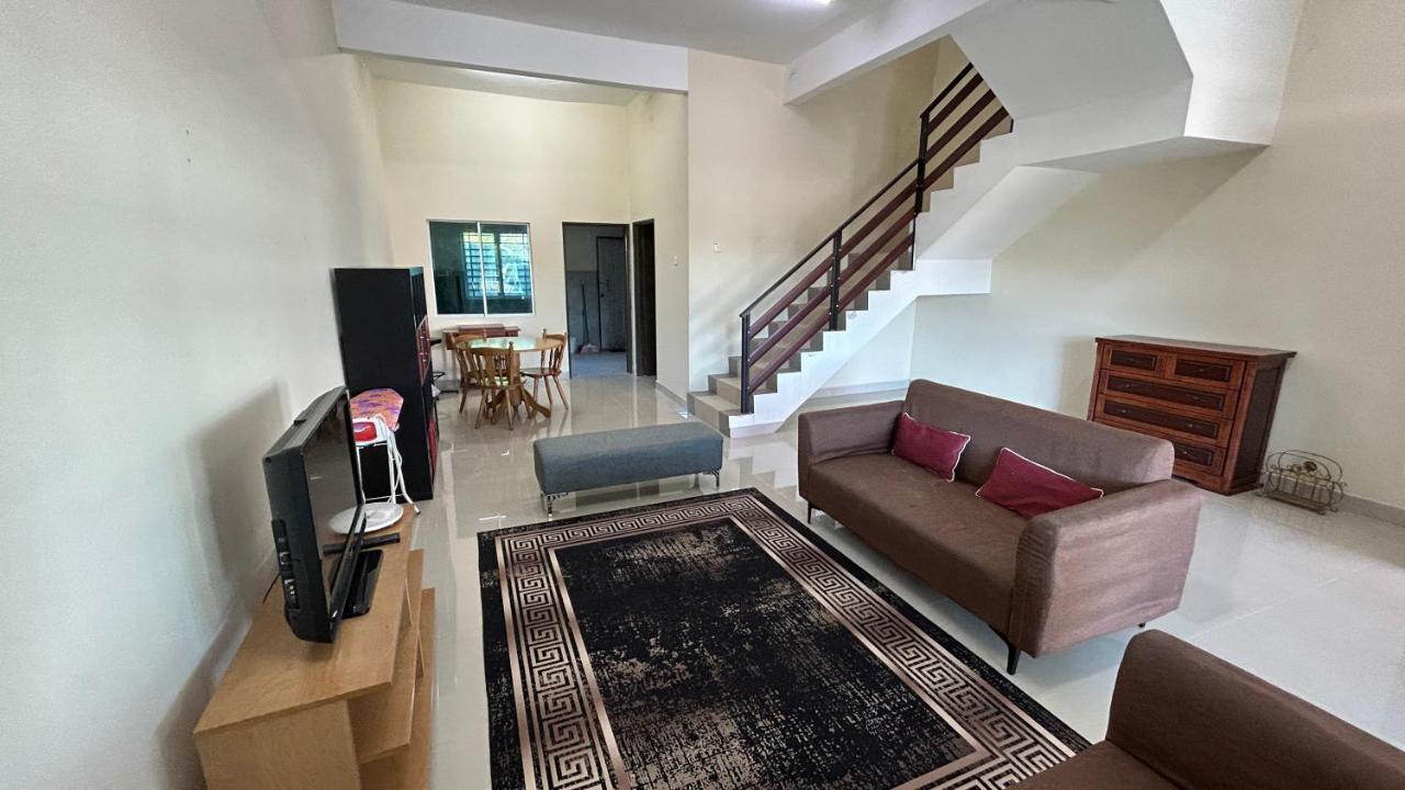 Calm Home in Kuala Terengganu — 4-Star Luxury Hotel in Kuala Terengganu, Malaysia