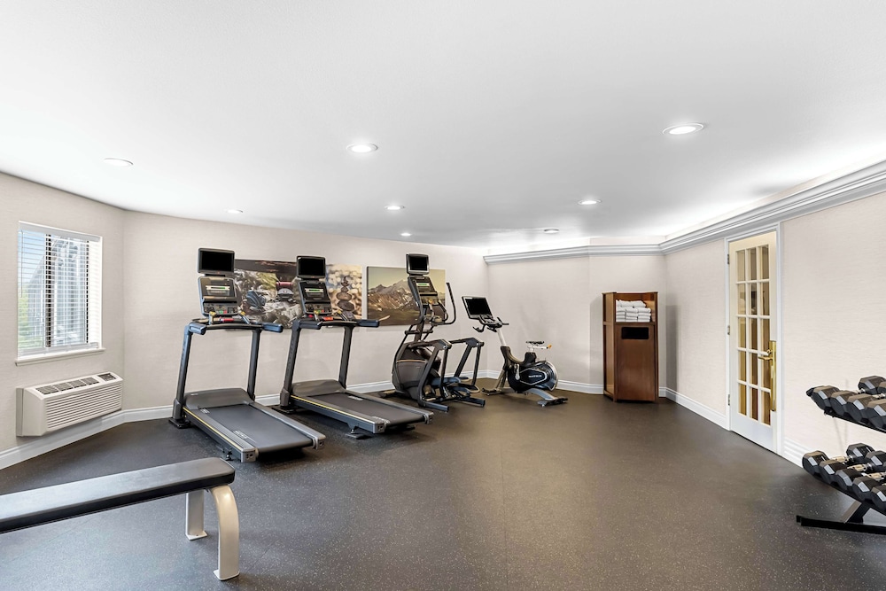 Best Western Plus Puyallup Hotel - photo 22