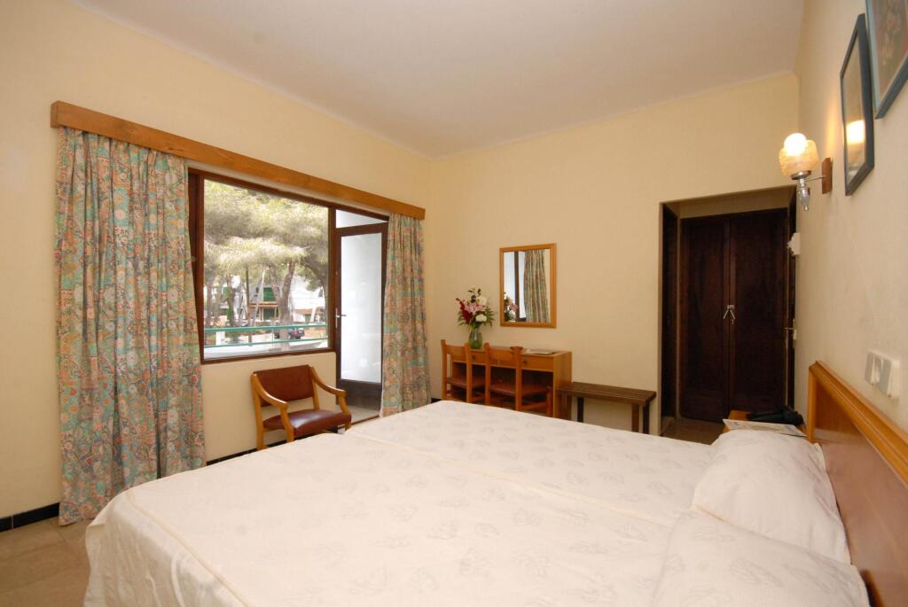 Flacalco Hotel & Apartments — Cala Rajada — photo 2