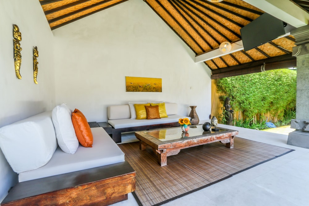 Pevali Villa — 4-Star Luxury Hotel in Seminyak, Indonesia