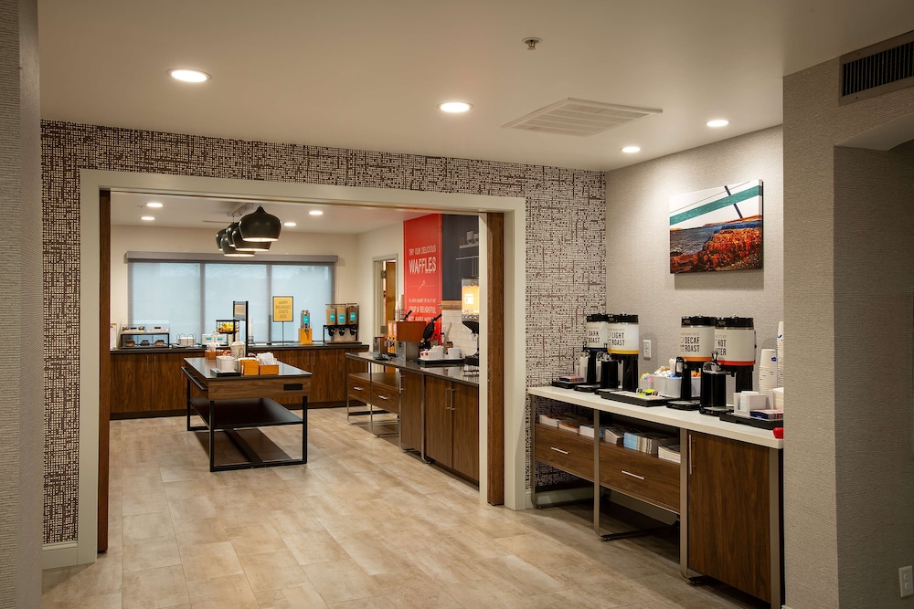 Hampton Inn Seaford - photo 40