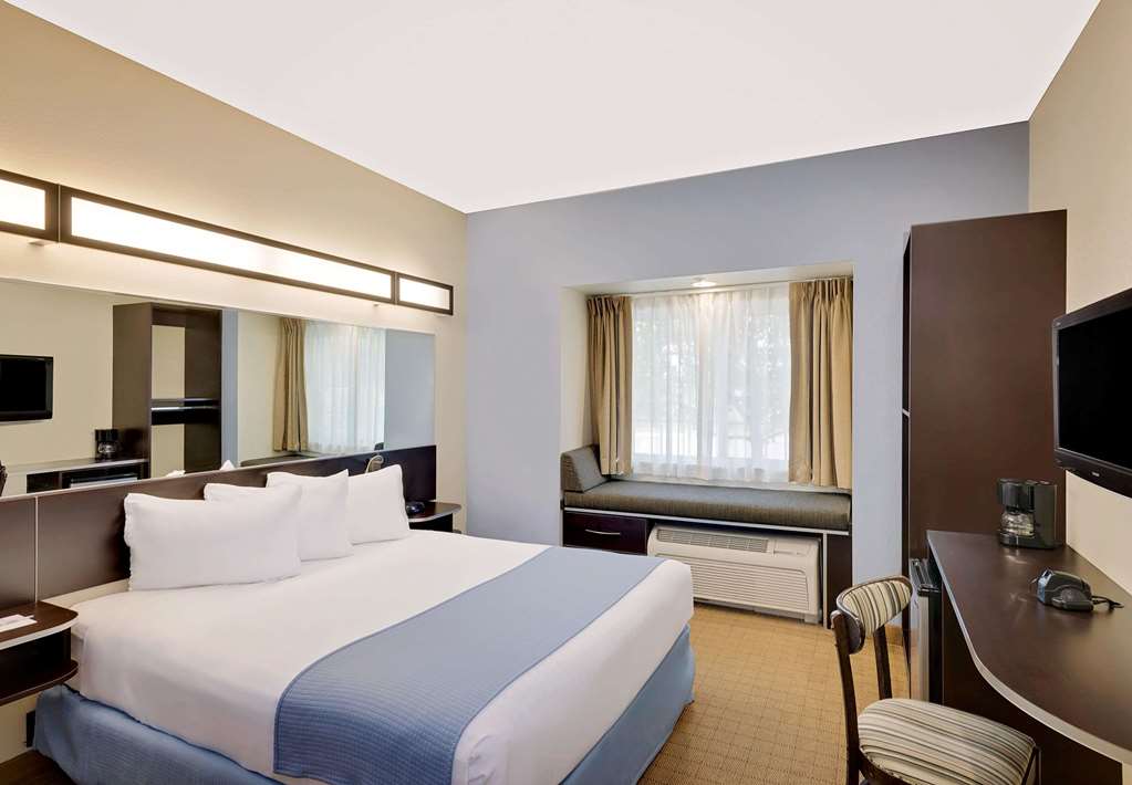Microtel Inn & Suites by Wyndham Geneva - photo 6