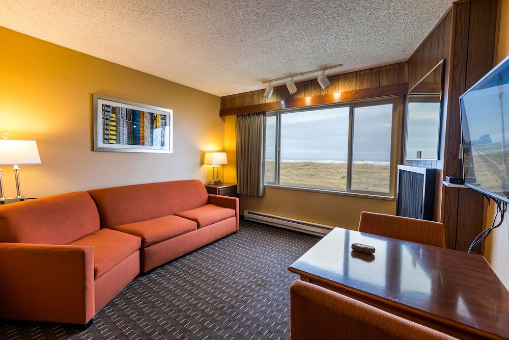 Ebb Tide Oceanfront Inn - photo 30