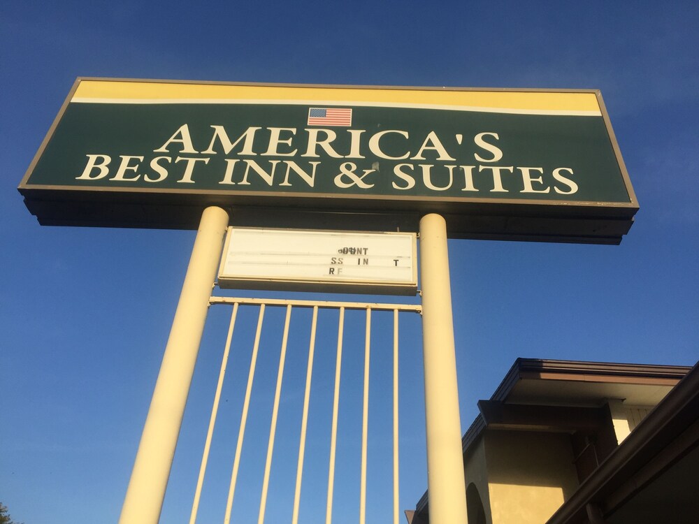 America's Best Inn Urbana Champaign - photo 19
