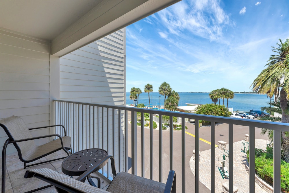 Seaside Luxury Oasis with balcony - photo 47