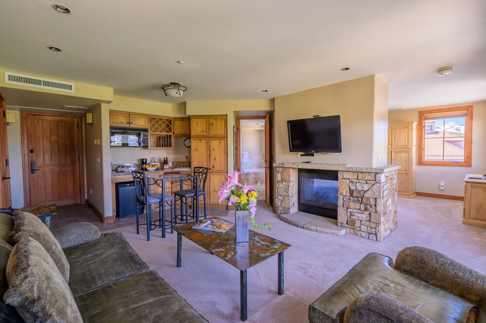 Inn at Lost Creek - photo 18