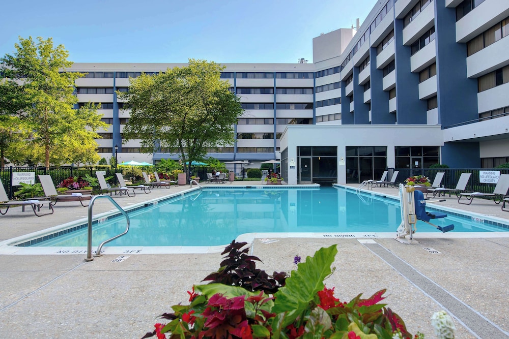 DoubleTree Suites by Hilton Raleigh Durham - photo 26