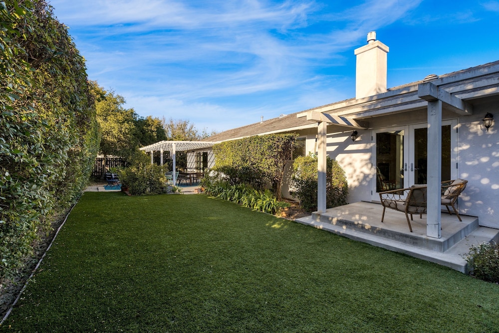 Goleta Getaway by Avantstay Private Backyard 1 5mi to the Beach — hotel in Goleta