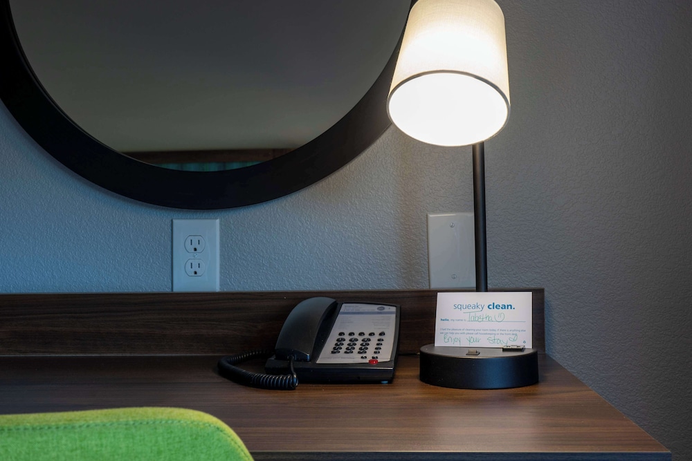 Hampton Inn Elkhorn Lake Geneva Area - photo 21