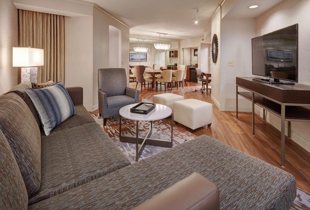 Embassy Suites by Hilton San Diego La Jolla - photo 17
